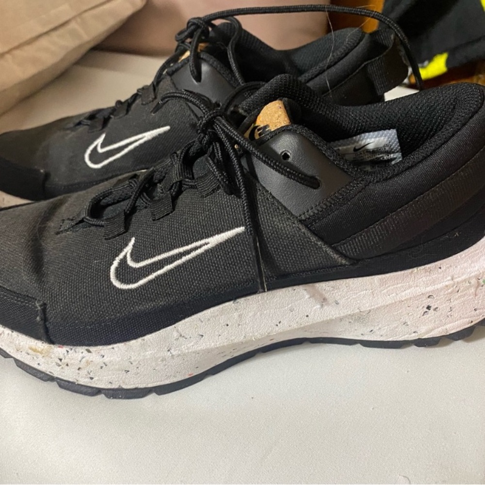 Women’s Nike shoes